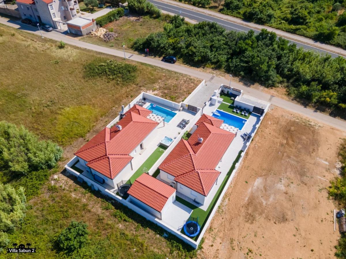 Villas Sabun - Modern House With Heated Pool プリヴラカ エクステリア 写真