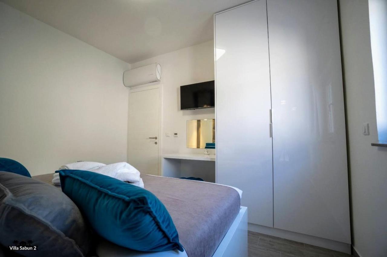 Villas Sabun - Modern House With Heated Pool プリヴラカ エクステリア 写真