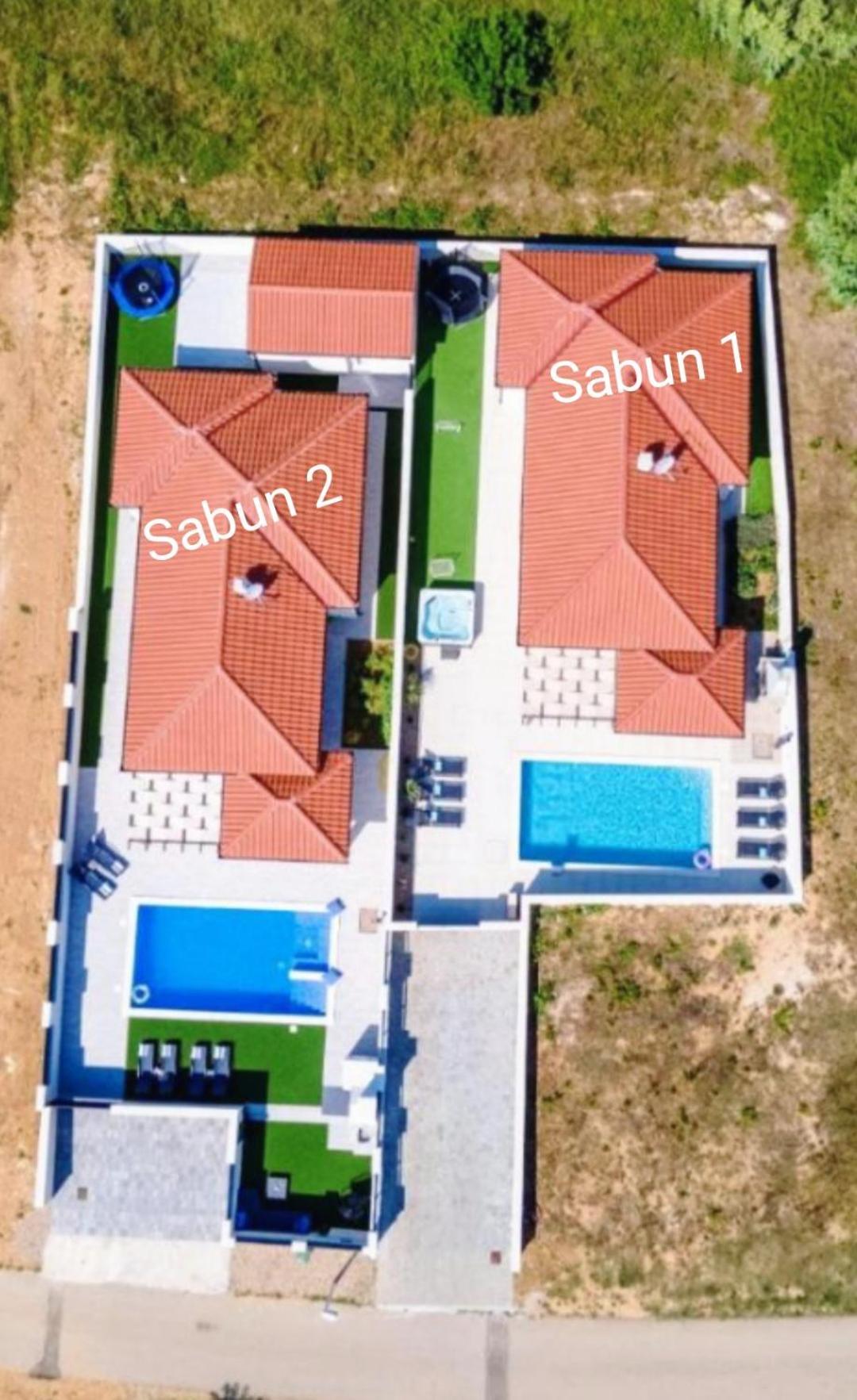 Villas Sabun - Modern House With Heated Pool プリヴラカ エクステリア 写真